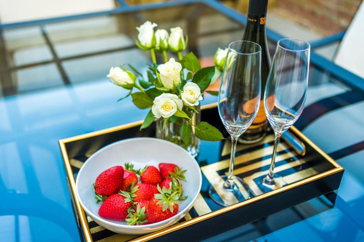 Exquisite Home In Windsor By Casa By Grace, Near Legoland, Perfect For Large Groups, Pet Friendly, Free Parking, Sleeps 7-9! Buitenkant foto